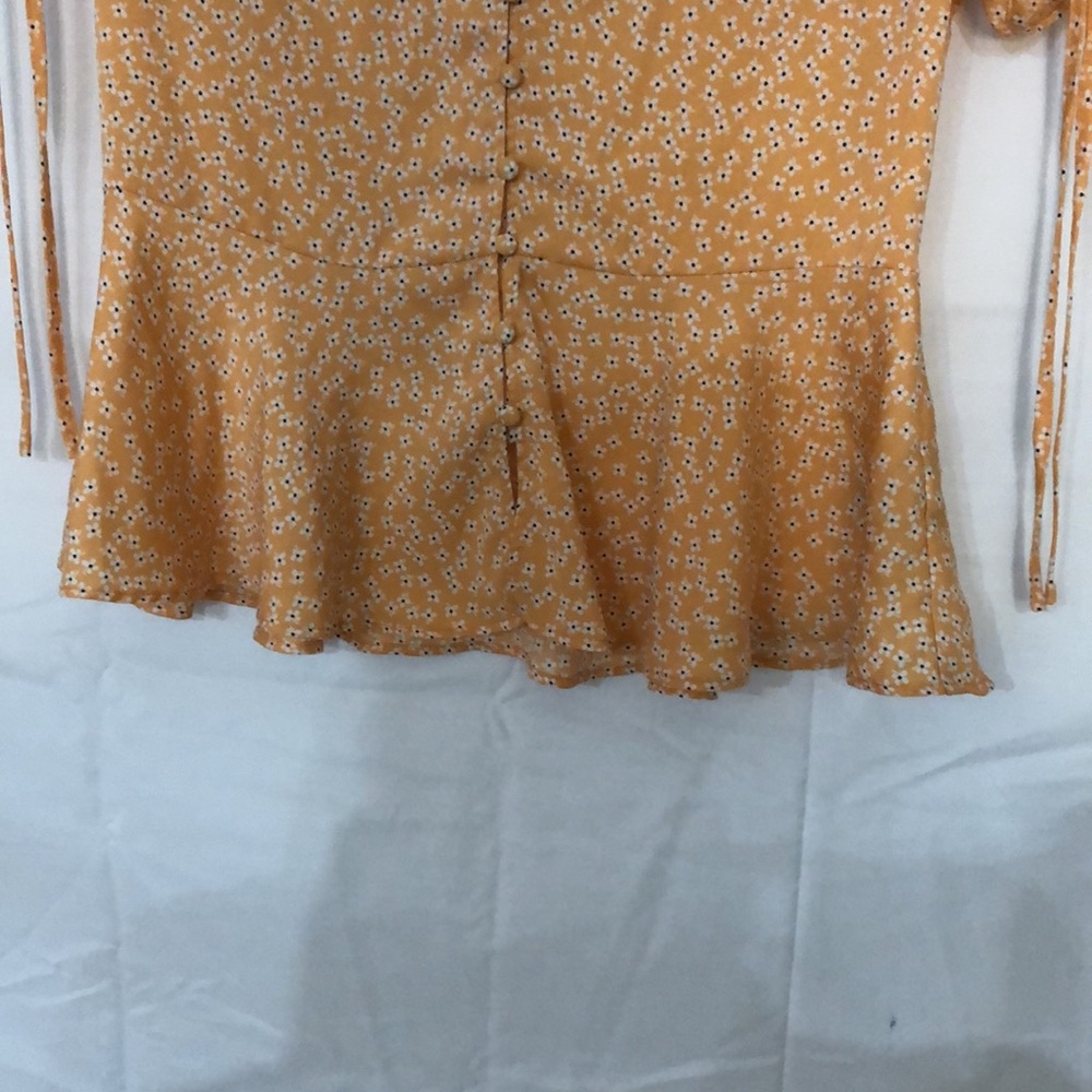 Target Flower top - Picture 4 of 5